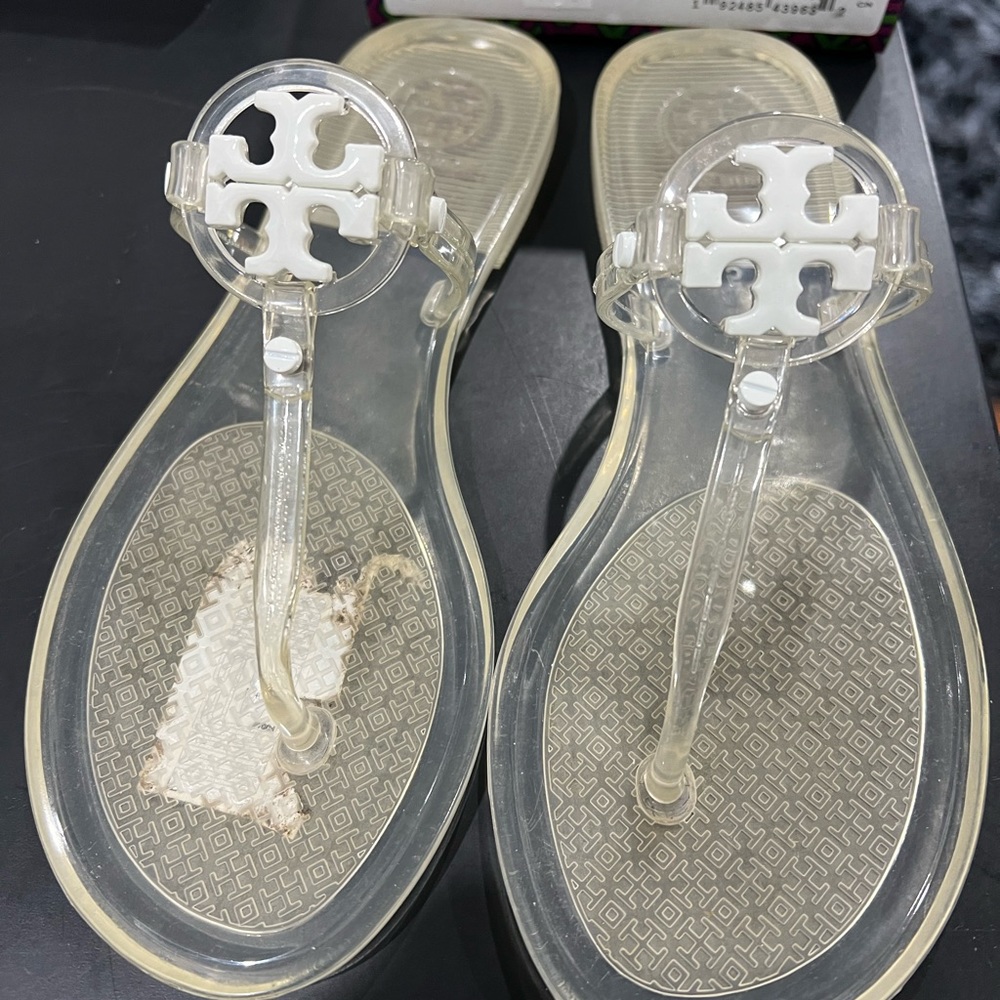 Girls Tori Burch dress sandals Clear Size 5 w/box
